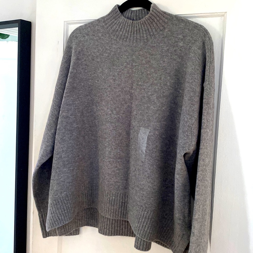 Grey comfy oversized Uniqlo mock neck sweater